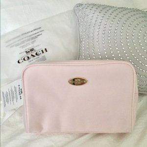 COACH New York Toiletry Pouch Cosmetic Makeup Hand Bag Clutch Light Pink NEW